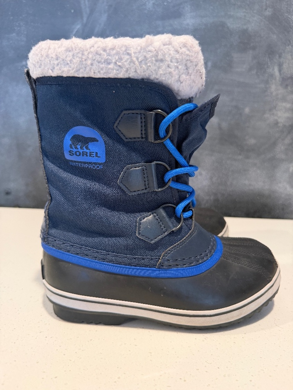 Sorel Kids Winter Snow Boot (kids size 1)